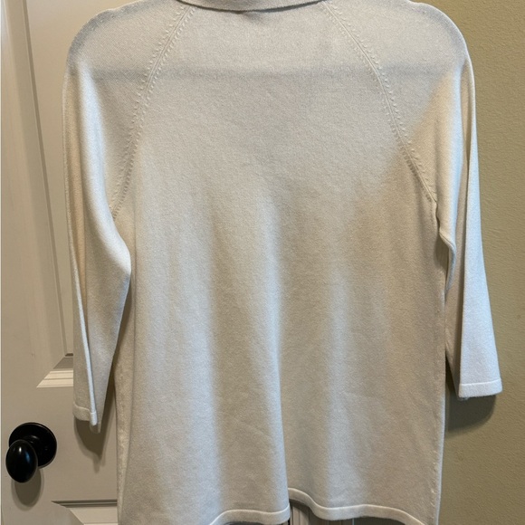 Chicos Size 0 (small) Ivory Tie Pullover Sweater. - Picture 9 of 10